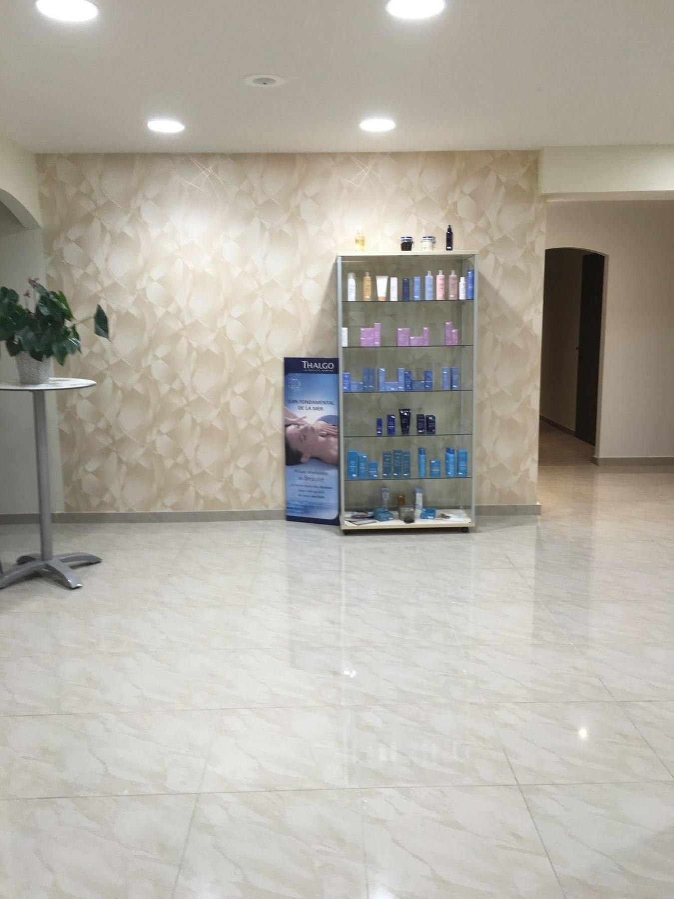 Appart'Hotel Et Chambres Essentiel Spa Arlés Exterior foto