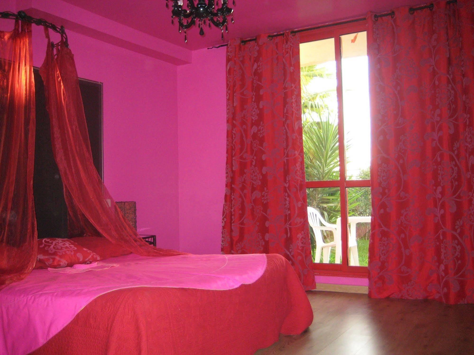 Appart'Hotel Et Chambres Essentiel Spa Arlés Exterior foto